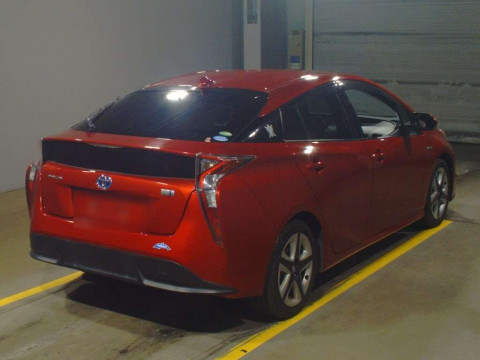 2016 Toyota Prius ZVW50[1]