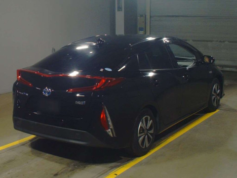 2018 Toyota Prius PHV ZVW52[1]