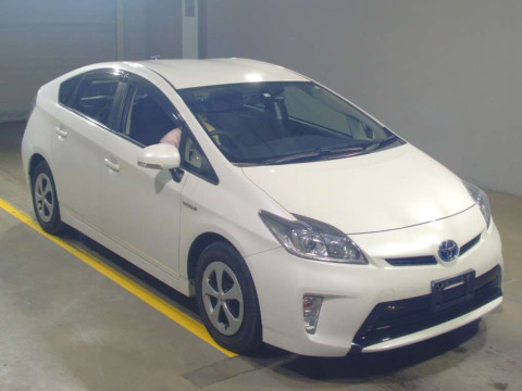 2012 Toyota Prius ZVW30[2]