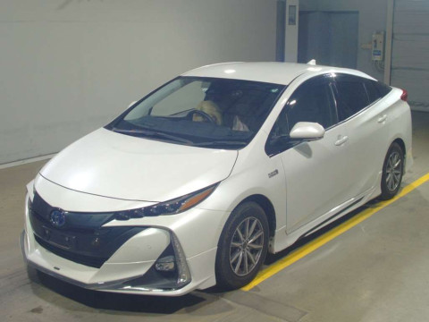 2022 Toyota Prius PHV ZVW52[0]