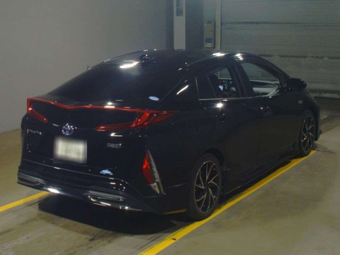 2019 Toyota Prius PHV ZVW52[1]