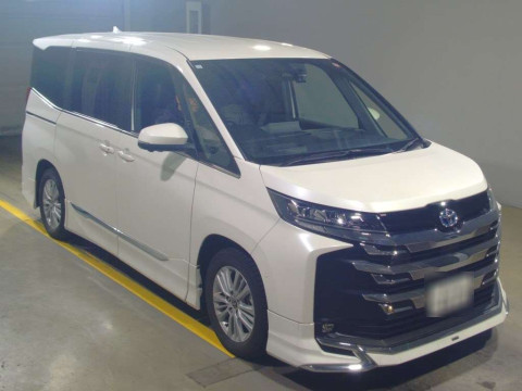 2023 Toyota Noah ZWR95W[2]