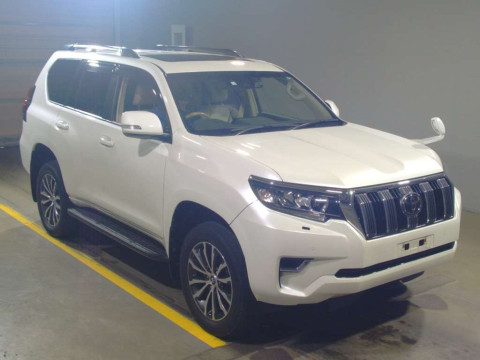 2020 Toyota Land Cruiser Prado TRJ150W[2]