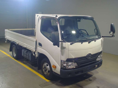 2019 Toyota Dyna Truck XZC605[2]