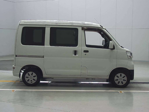 2020 Toyota Pixis Van S321M[2]