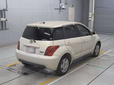 2004 Toyota IST NCP60[1]