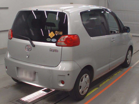 2005 Toyota Porte NNP10[1]