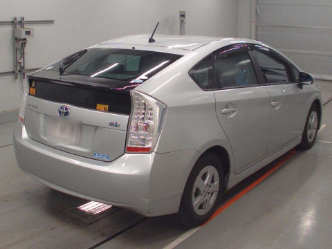 2010 Toyota Prius ZVW30[1]