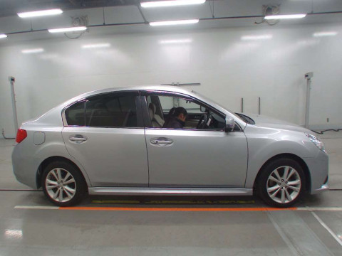 2012 Subaru Legacy B4 BMM[2]