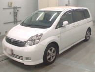 2005 Toyota Isis