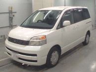 2001 Toyota Voxy