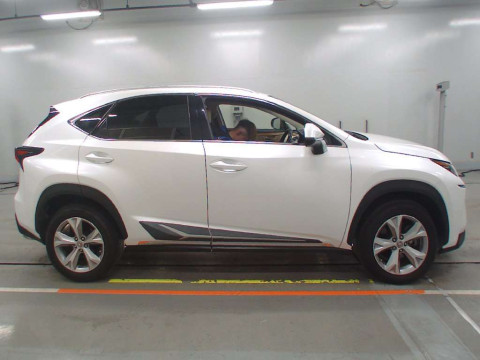 2016 Lexus NX AGZ10[2]