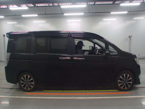 2012 Honda Step WGN Spada RK5[2]