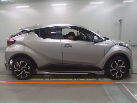 2018 Toyota C-HR ZYX10[2]