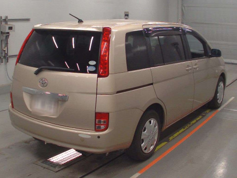 2005 Toyota Isis ANM10G[1]