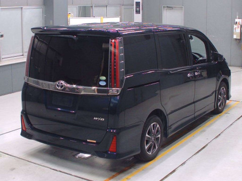 2017 Toyota Noah ZRR80W[1]