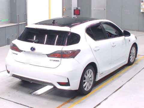 2011 Lexus CT ZWA10[1]