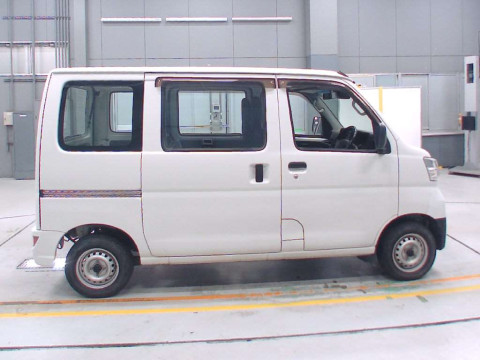 2018 Toyota Pixis Van S331M[2]