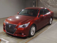 2013 Toyota Crown Hybrid