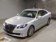 2017 Toyota Crown Majesta