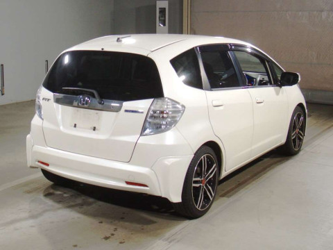 2011 Honda Fit Hybrid GP1[1]