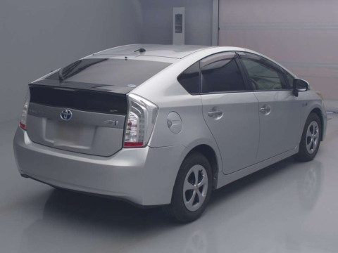 2012 Toyota Prius PHV ZVW35[1]