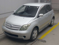 2004 Toyota IST