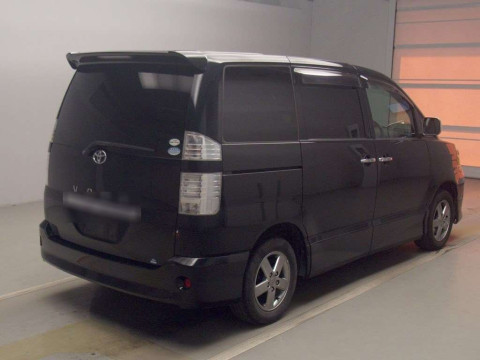 2006 Toyota Voxy AZR60G[1]