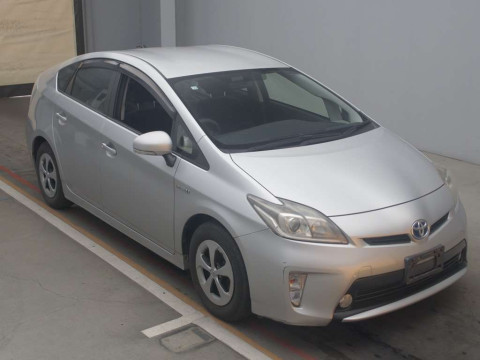 2012 Toyota Prius ZVW30[2]