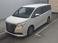 2015 Toyota Noah