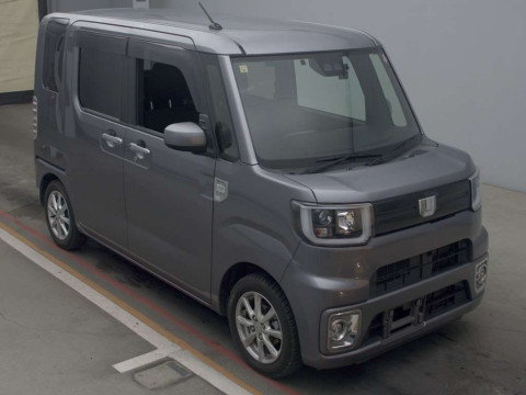 2020 Daihatsu Wake LA700S[2]