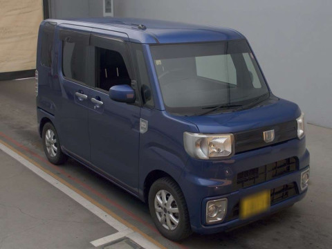 2017 Daihatsu Wake LA700S[2]