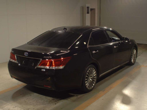 2013 Toyota Crown Majesta GWS214[1]