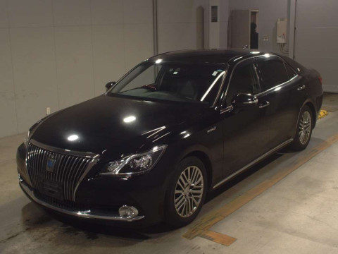 2018 Toyota Crown Majesta GWS214[0]