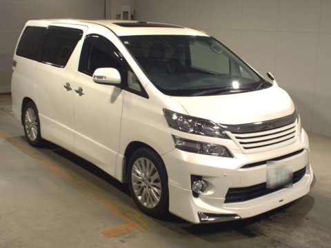 2013 Toyota Vellfire GGH20W[2]