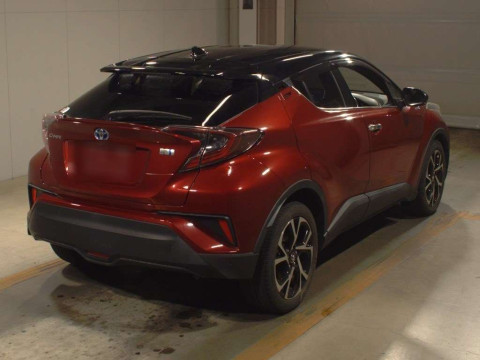 2018 Toyota C-HR ZYX10[1]