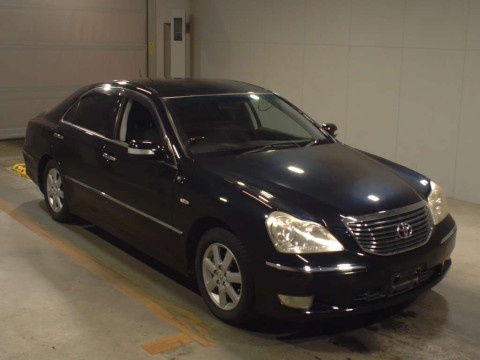 2004 Toyota Crown Majesta UZS186[2]