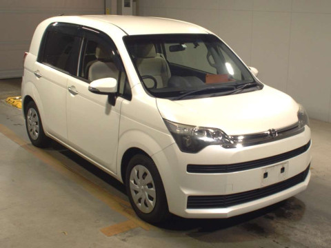 2013 Toyota Spade NCP141[2]