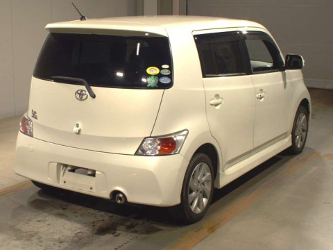 2010 Toyota bB QNC20[1]