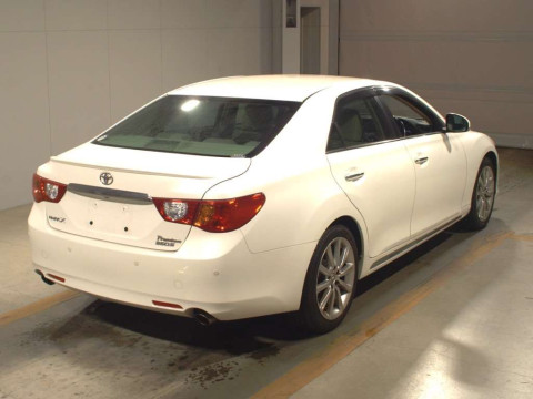 2010 Toyota Mark X GRX133[1]