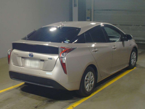 2017 Toyota Prius ZVW50[1]