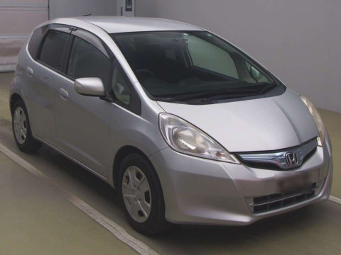 2011 Honda Fit Hybrid GP1[2]