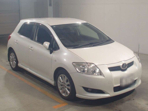 2009 Toyota Auris ZRE152H[2]