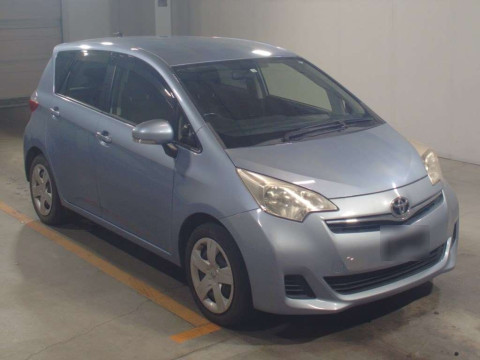 2014 Toyota Ractis NSP120[2]