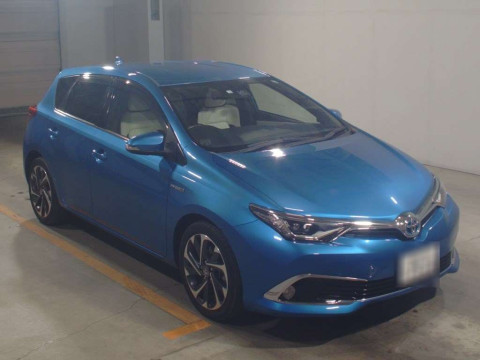 2016 Toyota Auris ZWE186H[2]