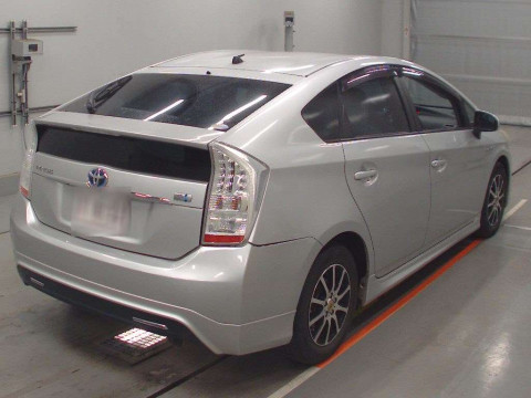 2010 Toyota Prius ZVW30[1]