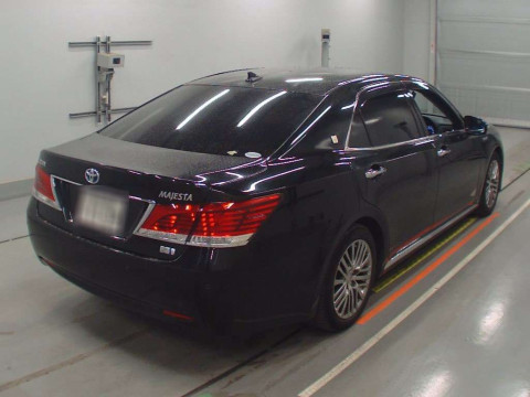 2014 Toyota Crown Majesta GWS214[1]