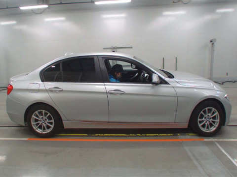 2013 BMW 3 Series 3B20[2]