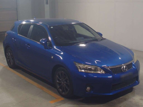 2011 Lexus CT ZWA10[2]