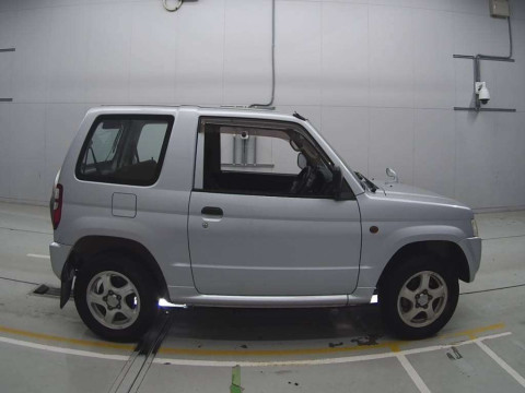 2009 Mitsubishi Pajero Mini H53A[2]